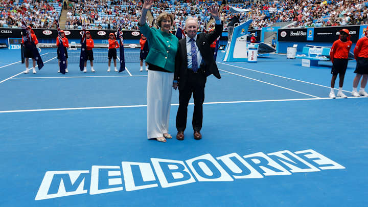 Ex-tennis great avoids Qantas over same-sex marriage edict Ex-tennis great avoids Qantas over same-sex marriage edict