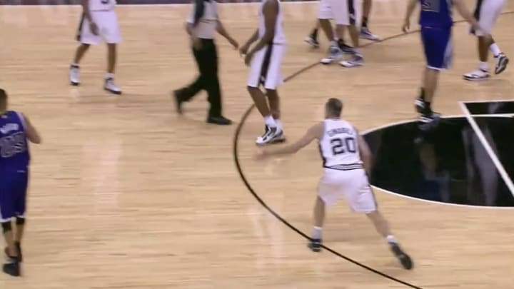 Manu Ginobili’s Three-Year-Old Was a Bat for Halloween Manu Ginobili’s Three-Year-Old Was a Bat for Halloween