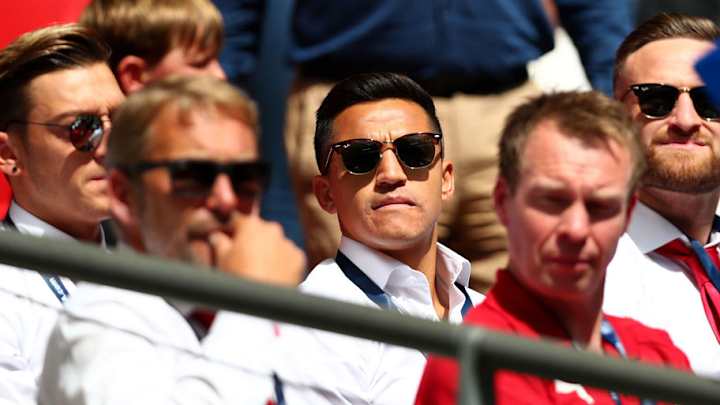 Top Journalist Backs Alexis Sanchez Exit & Top 4 Struggle for Arsenal This Season