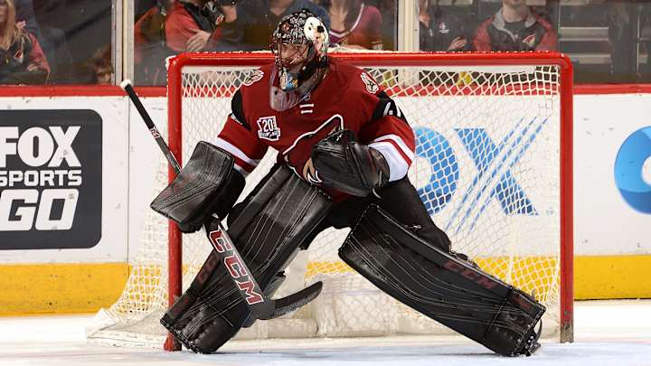 Arizona Coyotes trade goalie Mike Smith to Calgary Flames Arizona Coyotes trade goalie Mike Smith to Calgary Flames