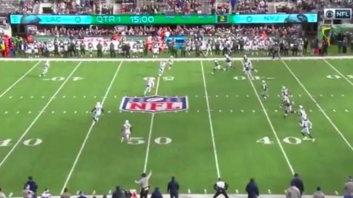 WATCH: Jets Open Game with Successful Onside Kick WATCH: Jets Open Game with Successful Onside Kick