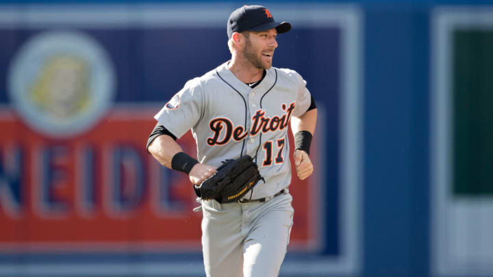 Tigers’ Andrew Romine Plays All Nine Positions in One Game Tigers’ Andrew Romine Plays All Nine Positions in One Game