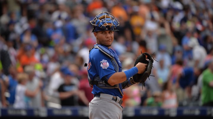 Cubs' Willson Contreras to Miss Four to Six Weeks With Strained Hamstring