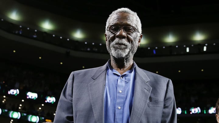 Bill Russell Takes Knee With Presidential Medal of Freedom