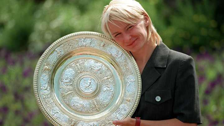 Former Wimbledon Champion Jana Novotna Dies at 49