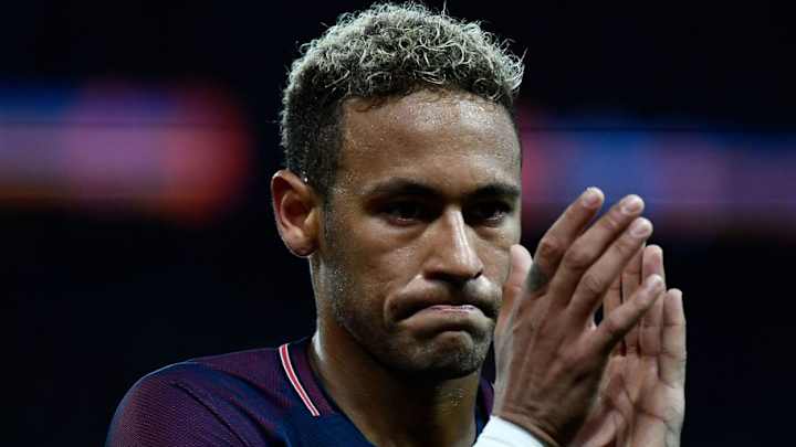 Report: Neymar Apologizes to Cavani, PSG Teammates for Penalty Kick Dispute