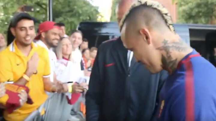 VIDEO: Radja Nainggolan Pies Off Fan Following Request to Sign Juventus Shirt in United States
