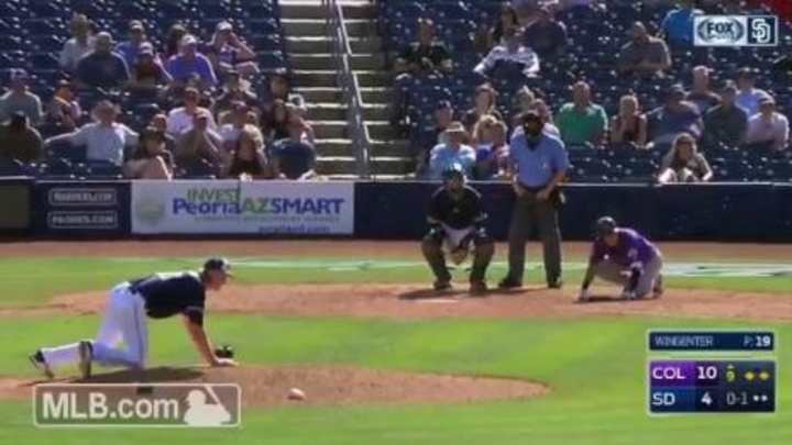 WATCH: Swarm of bees at spring training game forces Rockies, Padres to take cover