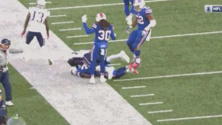 Larry Fitzgerald Doesn’t Think Rob Gronkowski Should Have Been Suspended