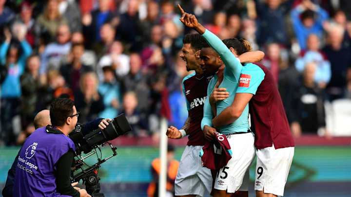 Report: West Ham Could Trigger Two Year Contract Extension Option for Diafra Sakho