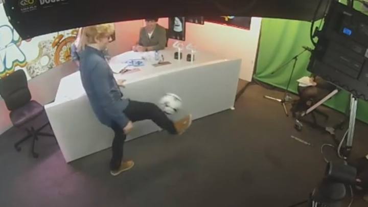 VIDEO: Alvaro Morata Sings 'Shape of You' to Ed Sheeran in the Weirdest Interview You'll See Today