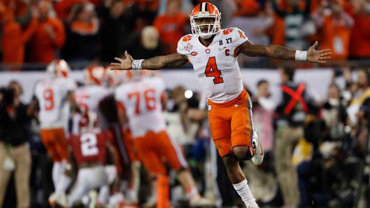 Watch: Deshaun Watson asked to leave a Tuscaloosa restaurant Watch: Deshaun Watson asked to leave a Tuscaloosa restaurant