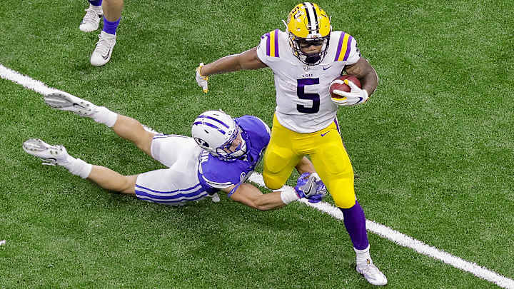 In LSU's New Offense, Derrius Guice Is the Same Old Superstar Running Back In LSU's New Offense, Derrius Guice Is the Same Old Superstar Running Back