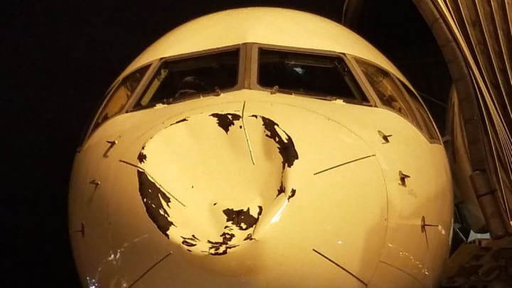 What Dented The Thunder Team Plane On Flight To Chicago?
