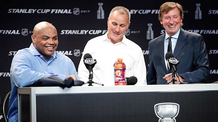 Hockey superfan Charles Barkley crashes NHL press conference with Wayne Gretzky Hockey superfan Charles Barkley crashes NHL press conference with Wayne Gretzky