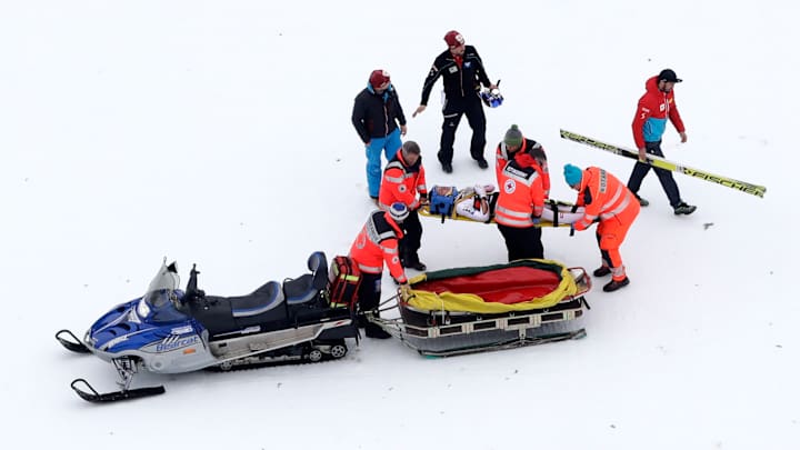 Austrian ski jumper Schlierenzauer out with knee injury