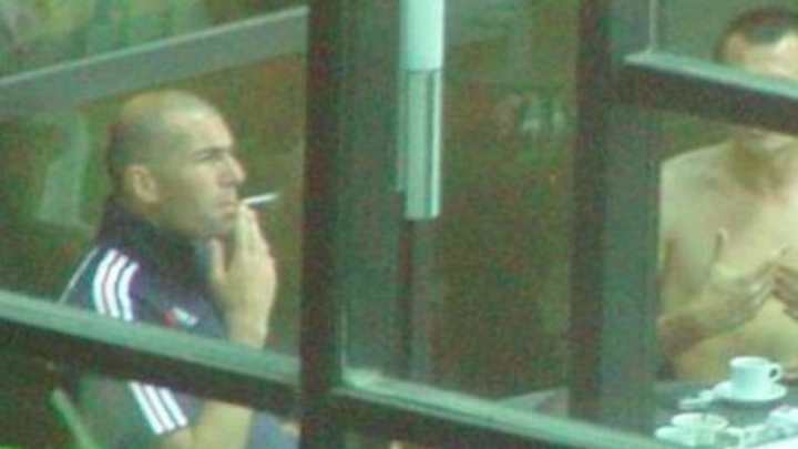 REVELADO | 10 grandes futbolistas que fuman o fumaron durante su carrera