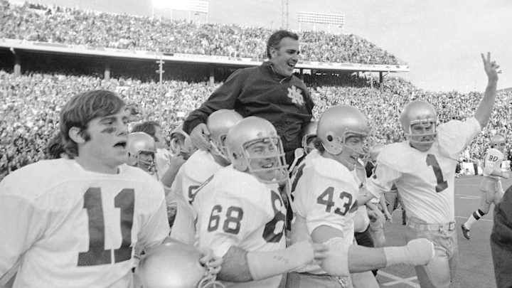 Former Notre Dame Coach Ara Parseghian Dies at 94