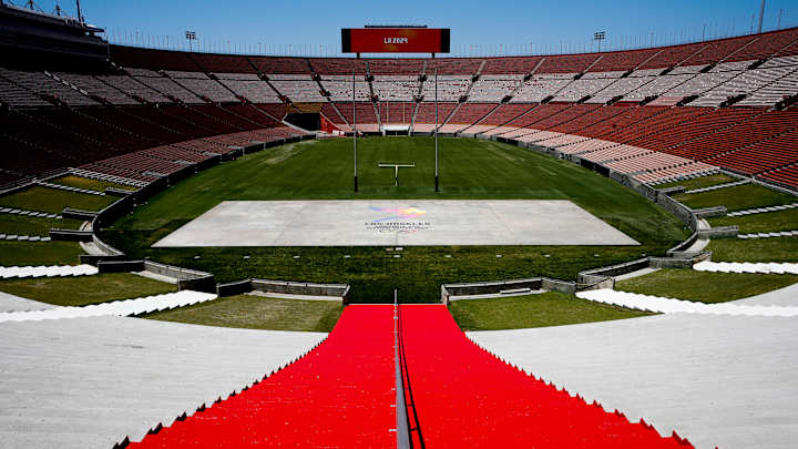 Report: USC sells L.A. Memorial Coliseum naming rights to United Airlines