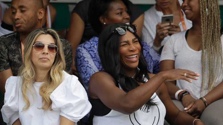 Serena's back at a Slam! OK, sort of; she watched Venus win