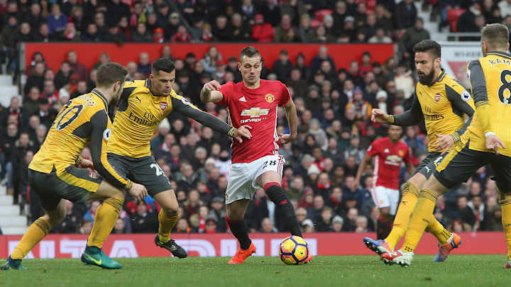 Transfer rumors: Schneiderlin on verge of Everton move; Chelsea won't loan Terry