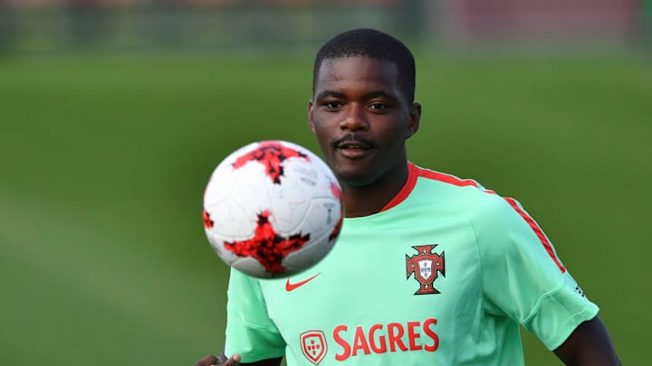 West Ham United Close to Signing Portuguese Star Midfielder William Carvalho This Summer
