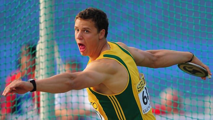 Arizona’s 320-Pound Discus Champion Lineman Wants to Be a Punter