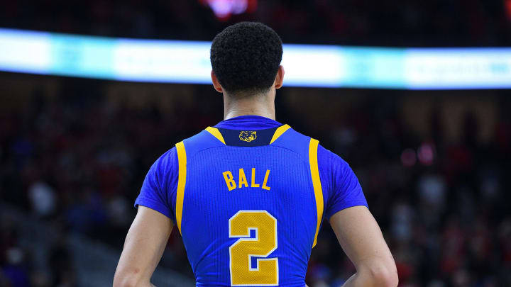 The Ball Family Is Apparently Charging $15K for Lonzo Interviews