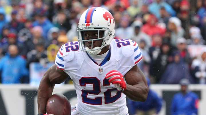 Reggie Bush sets embarrassing rushing record Reggie Bush sets embarrassing rushing record