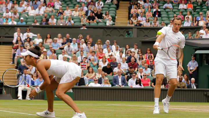 Hingis and Murray win mixed doubles title at Wimbledon