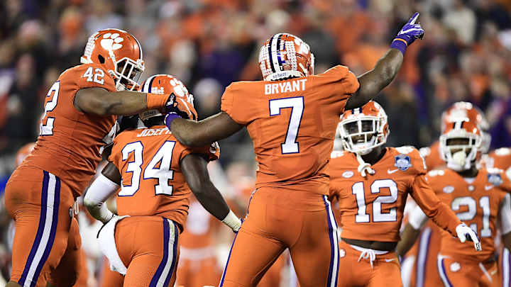 2017 Bowl Game Gift Guide