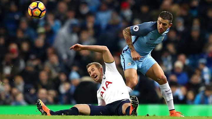 Tottenham salvages draw at Manchester City after Lloris blunders