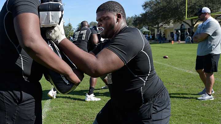 National Signing Day 2018: Top G Jamaree Salyer Commits to Georgia