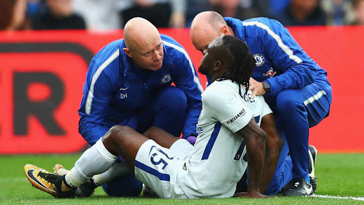 Chelsea's Victor Moses Faces Month Out With Hamstring Injury Chelsea's Victor Moses Faces Month Out With Hamstring Injury