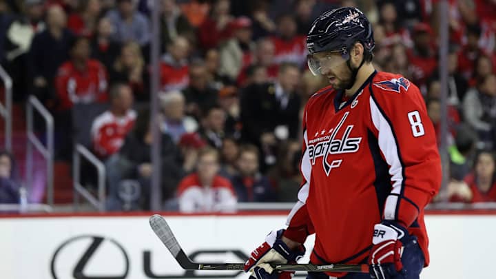 Watch: Alex Ovechkin surprises Capitals fans by delivering pizza
