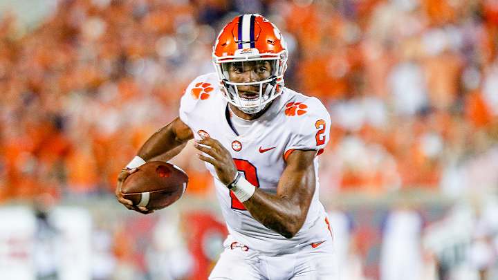 AP Top 25: Alabama Remains No. 1 in AP Poll, Clemson Climbs to No. 2 AP Top 25: Alabama Remains No. 1 in AP Poll, Clemson Climbs to No. 2