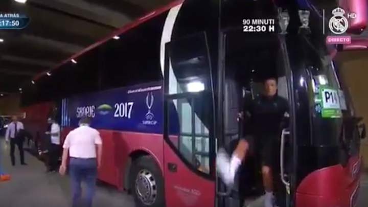 WATCH: Cristiano Ronaldo Slips, Nearly Falls Getting Off Bus Ahead of Super Cup Final