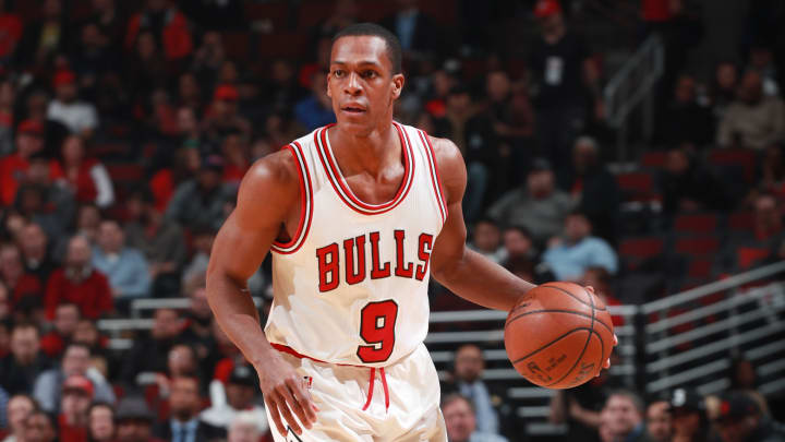 Rajon Rondo lashes out at Dwyane Wade, Jimmy Butler for criticism of Bulls