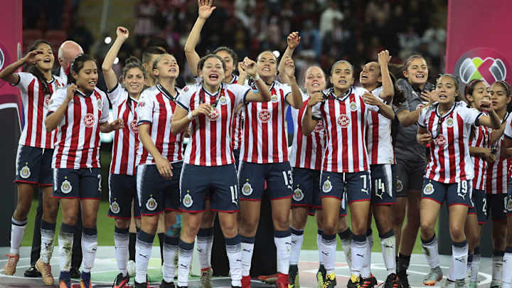 ¡INCREÍBLE! | Medios franceses destacan épica remontada y campeonato de Chivas Femenil