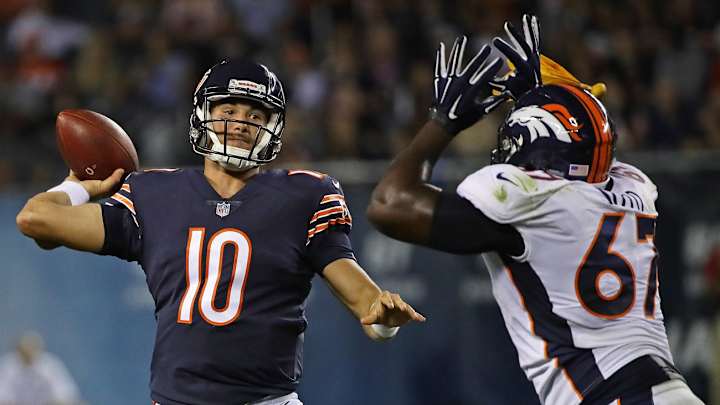 Four Downs: Mitch Trubisky Turns Up Heat in Chicago Bears Quarterback Competition Four Downs: Mitch Trubisky Turns Up Heat in Chicago Bears Quarterback Competition