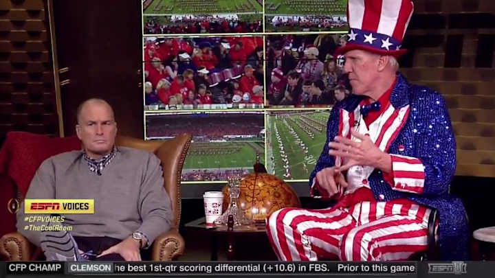 ESPN catches Bill Walton in the middle of a marijuana rant during break ESPN catches Bill Walton in the middle of a marijuana rant during break