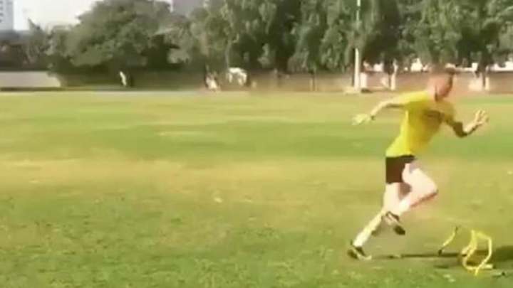 VIDEO: Borussia Dortmund Star Marco Reus Trains in Dubai as He Makes Recovery From Long-Term Injury