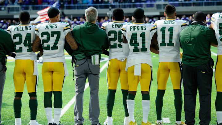 Players and Teams Who Protested During National Anthem In Week 7