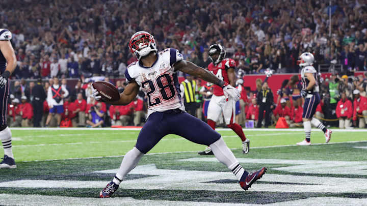 Report: James White, Patriots agree to three-year contract extension