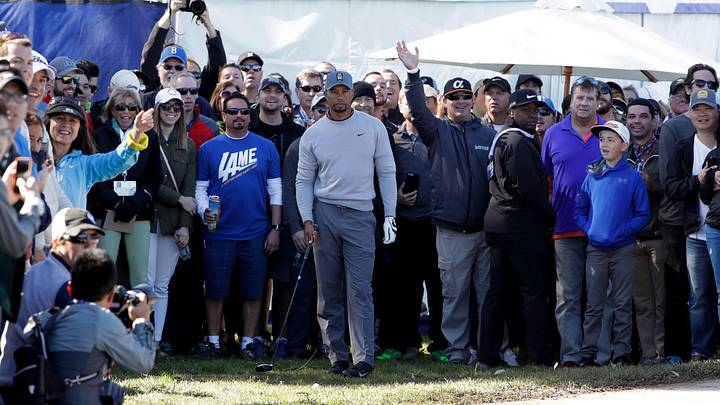 Rose takes the lead as Tiger leaves early