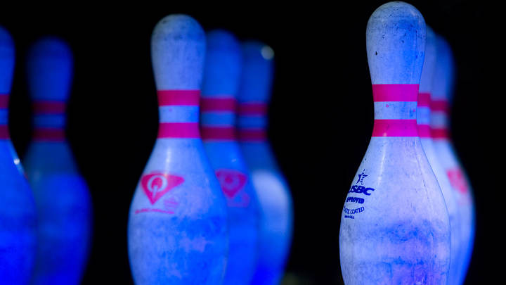 Watch: Bowler rolls 12 strikes in 86.9 seconds for world record Watch: Bowler rolls 12 strikes in 86.9 seconds for world record