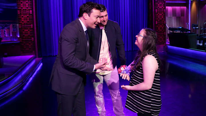 Tim Tebow surprises fan with 'prom dance' on 'The Tonight Show'