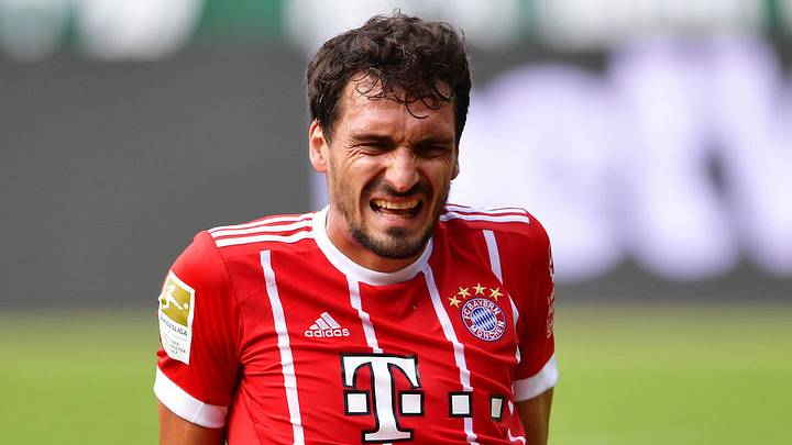 VIDEO: Mats Hummels Incurs Wrath of National Team Boss After Swimming Pool Stunt VIDEO: Mats Hummels Incurs Wrath of National Team Boss After Swimming Pool Stunt