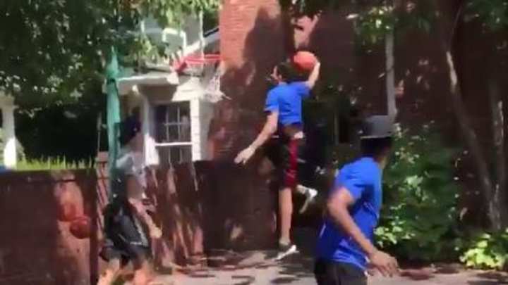 Watch: Kentucky Players Take Drive-By Dunk Challenge to Another Level