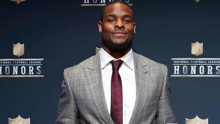 Wisconsin high school tells Le’Veon Bell he can’t go to fan’s prom dance Wisconsin high school tells Le’Veon Bell he can’t go to fan’s prom dance